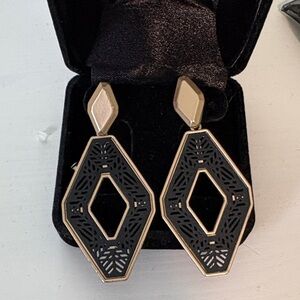 Elegant Black and Gold Geometric Earrings